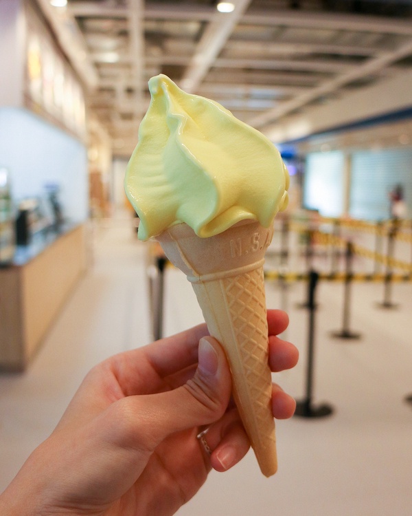 IKEA內湖店開幕限定!鯊魚包、粉嫩霜淇淋超欠拍,新品「榴槤霜淇淋」全台5月上市