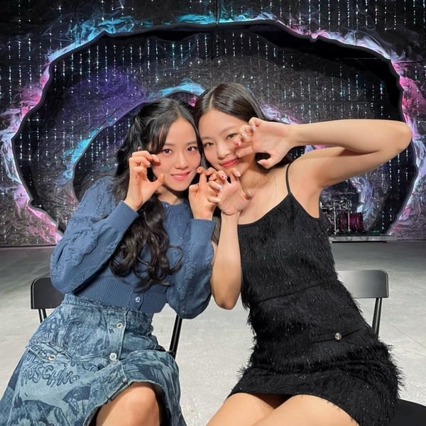 明星美甲特蒐！朴信惠、太妍美甲清爽可愛，表藝珍款顯白、Jennie是繽粉美甲圖鑑