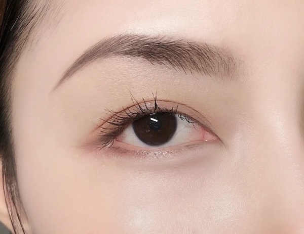 這些女星換眉型就爆紅！彩妝師公開新手4種「萬能眉型公式」，不同臉型適合眉型分析