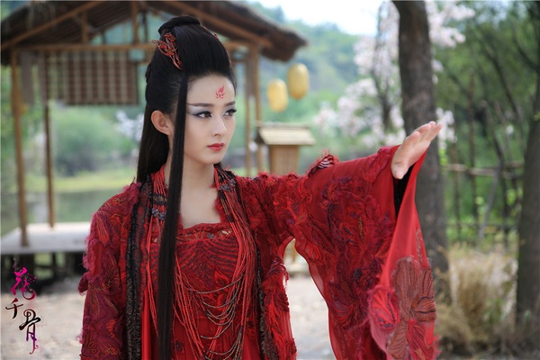「被經紀公司坑慘」的陸劇明星2：趙麗穎 被前經紀人抹黑造謠