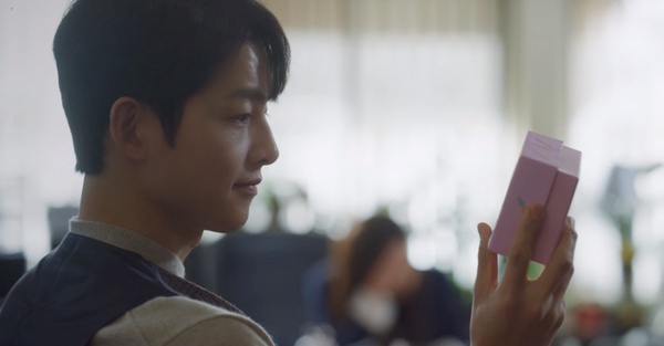 《文森佐》阿佐偷攬住車瑛?隱藏高甜劇情,阿佐首集&18集態度差超多,文件盒藏玄機?