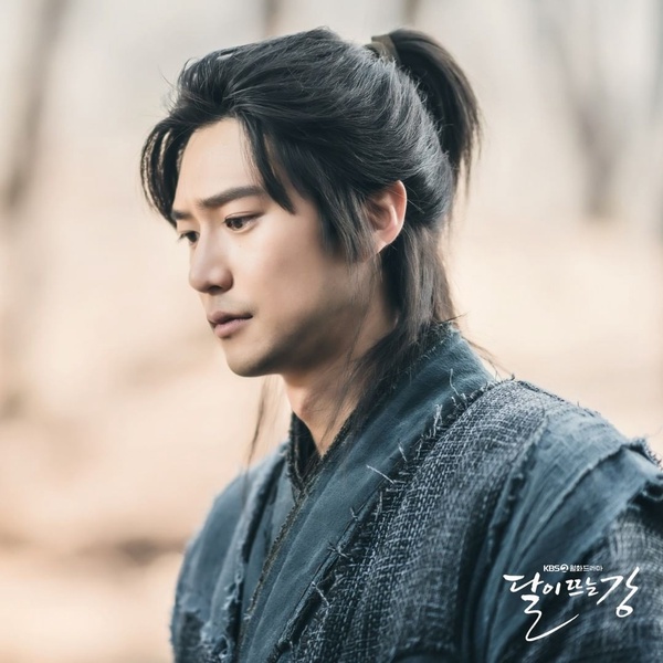 近期韓劇男角太迷人！《文森佐》宋仲基、《模範計程車》李帝勳武打高帥，他迷人到編劇特地為他改結局