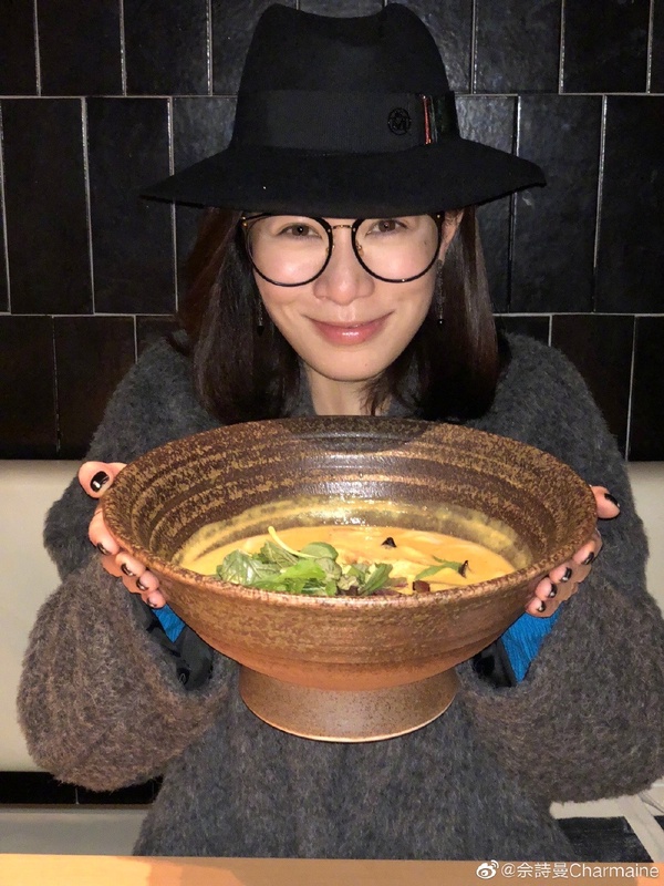 佘詩曼美貌10年不變！45歲佘詩曼保養秘訣，甜點炸物免忌口，養成無痕肌膚＆少女體態