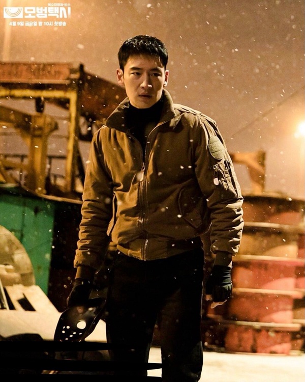 《文森佐》全汝彬靠演技打臉負評！2021靠演技翻身明星，黃寅燁徹底爆紅，這位太可惜