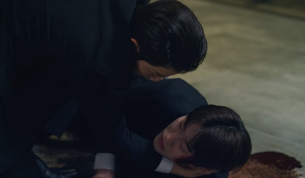 《黑道律師文森佐》結局漢書拼死護阿佐虐翻!5點揭密郭東延,《精神病》驚豔客串&曾曖昧金裕貞?