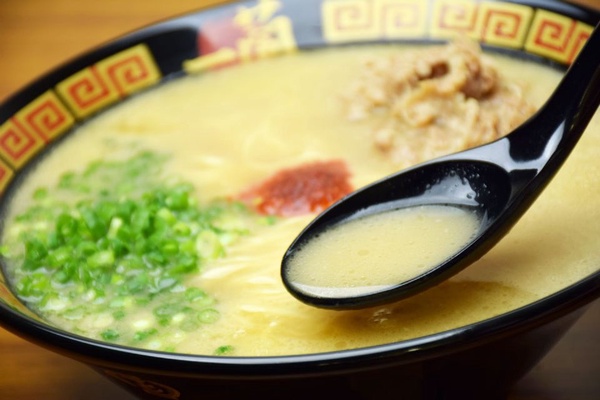 台灣一蘭拉麵也有「那個」了！是一蘭總本店煎餃？沒有豬的無豚拉麵？一蘭拉麵新品預測