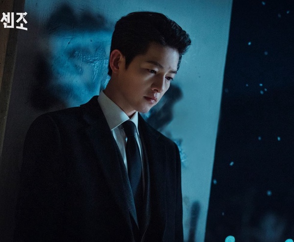 《黑道律師文森佐》網敲碗第2季劇情！英薩吉去哪了?想看阿佐變黑手黨前傳、車瑛迫降小島找阿佐