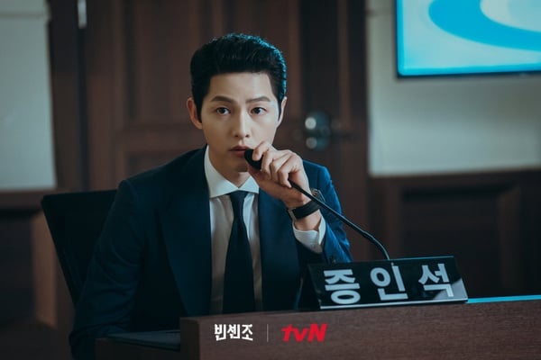 《文森佐》網敲碗第2季劇情！英薩吉去哪了?想看阿佐變黑手黨前傳、車瑛迫降小島找阿佐
