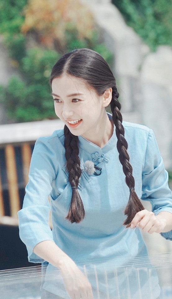 陸劇女星「民國風麻花辮造型」8：楊穎Angelababy