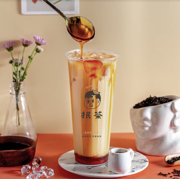 1元喝奶茶！抿茶min cha插旗中山，必喝推薦TOP5都在這！首推「鴛鴦浴凍奶」！