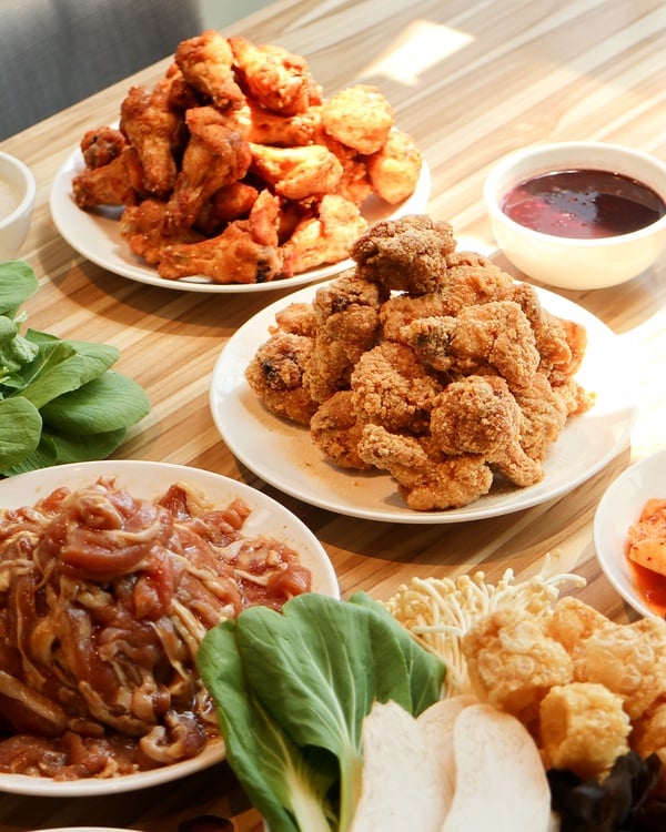 通通都是腿！全台首間「炸雞、火鍋、銅盤烤肉」329元吃到飽，隱藏版紅豆湯霜淇淋必吃