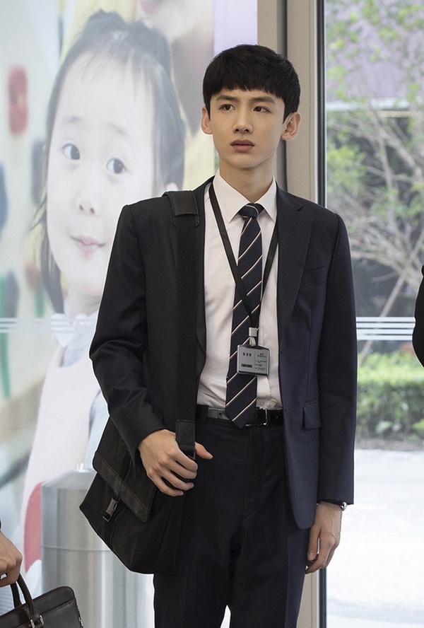 「為戲增肥」的陸劇明星3：白敬亭 為拍《榮耀乒乓》增胖17公斤