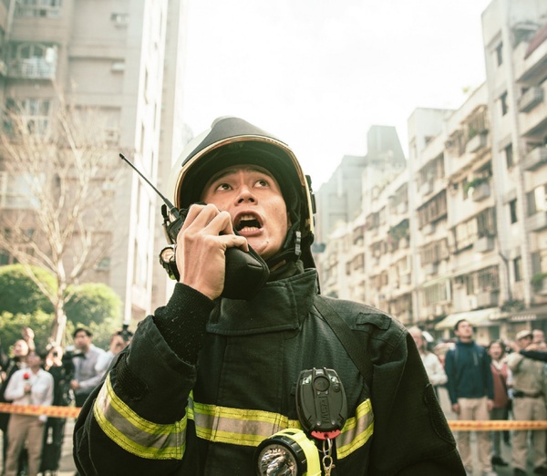 《火神的眼淚》都是真的！5個消防員遇刁民事件，家屬竟投訴：你不闖紅燈是不尊重人！