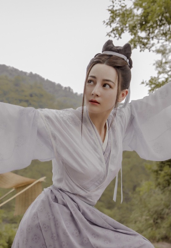 陸劇女星「蝴蝶結髮髻」古裝造型1:迪麗熱巴《一千零一夜》、《長歌行》