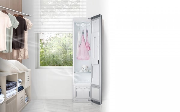 外出衣物也要消毒！「LG Styler蒸氣電子衣櫥」高溫蒸氣殺菌，還能除臭、除皺超方便