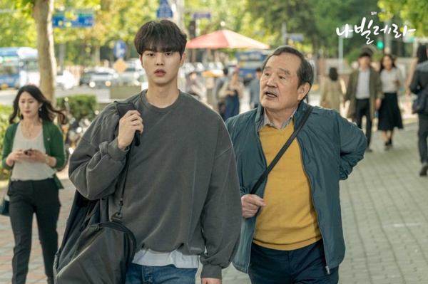 《我是遺物整理師》李帝勳演技網哭爆！Netflix暖心催淚韓劇，這部好看到蔡依林都力推