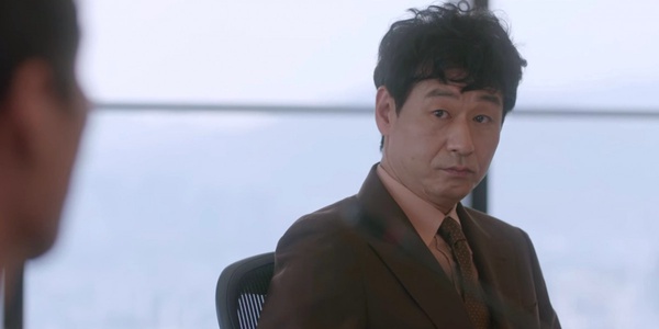 Netflix韓劇《我的上流世界》狗血不輸《上流戰爭》！樓梯間大膽偷情，家教才是正宮？