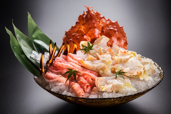 9家飯店防疫外帶外送優惠！頤宮招牌烤鴨、晶華鱈場蟹壽喜燒，米其林星級美食在家吃