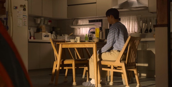 《我是遺物整理師》這重要細節Netflix原本沒翻譯！6大彩蛋解析，可魯送徽章涵義超爆淚