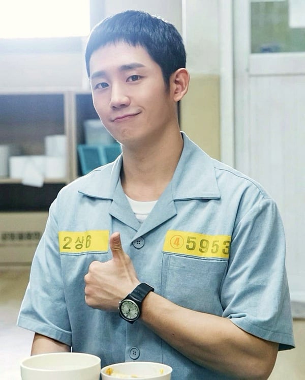 這些韓星都穿過囚服!《上流戰爭3》尹鐘焄、玄彬穿囚服也帥氣,這位更是最帥死刑犯