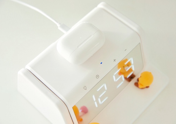 KakaoFriends推出「萊恩UV殺菌無線充電器」！UV殺菌、無線充電、電子時鐘三合一超方便