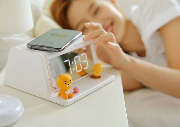 KakaoFriends推出「萊恩UV殺菌無線充電器」!UV殺菌、無線充電、電子時鐘三合一超方便