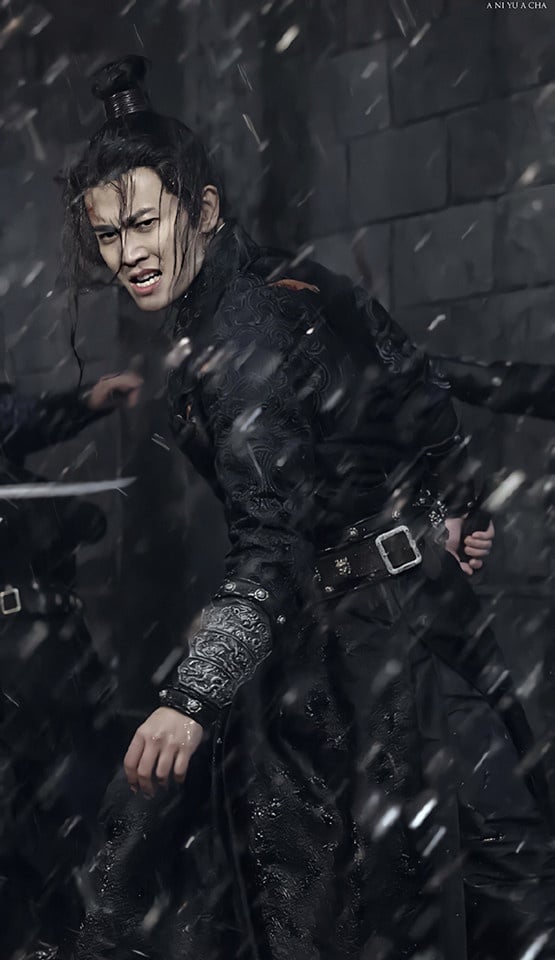 古裝美男「戰損妝」造型5：任嘉倫 飾演《錦衣之下》陸繹