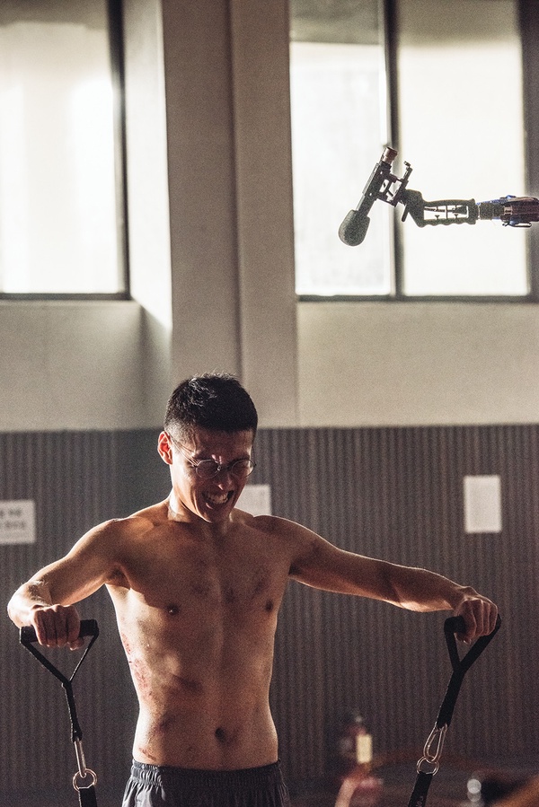《某一天滅亡來到我家門前》徐仁國曾胖過？從胖弟練成腹肌男神，李棟旭、姜河那都有黑歷史