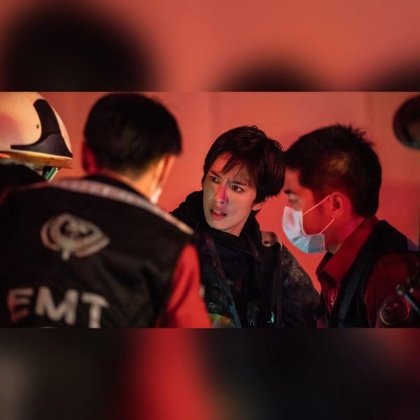 Netflix《火神的眼淚》結局幕後辛苦談！背20kg是日常，陳庭妮為戲考救護執照，聽到這話超催淚