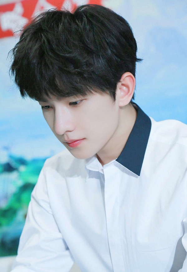 網評最愛的「甜寵陸劇男主」TOP 3：《微微一笑很傾城》肖奈