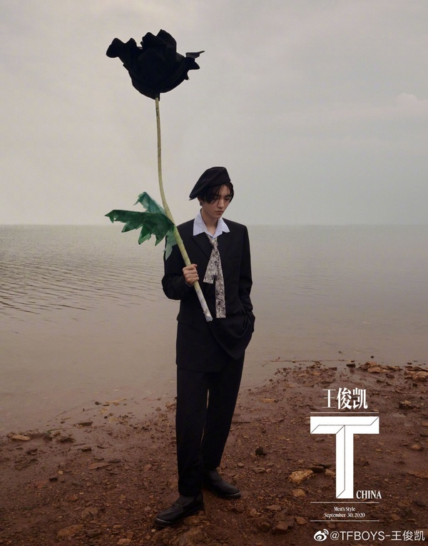 盤點10位穿上西裝超帥的男偶像！羅一舟帥上熱搜，蔡徐坤瞬間變甜寵劇霸總