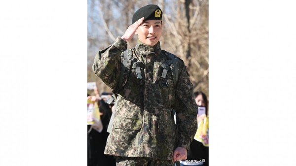 網熱議韓星超帥從軍入伍照！玄彬、玉澤演軍照超Man，李東海軍照非粉絲都在存！