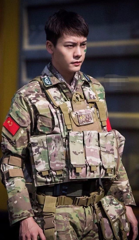 陸劇男星「特警造型」8：陳偉霆 飾演《南方有喬木》時樾
