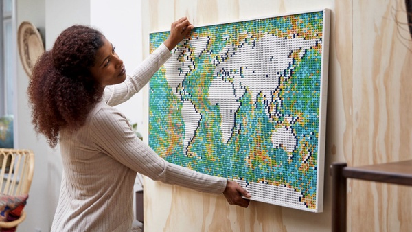 史上最美「LEGO Art 世界地圖」登場！標記旅行足跡，拼出專屬你的樂高藝術品