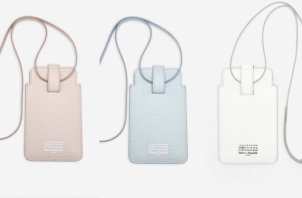 畢業季「精品配件」送禮推薦 1：BURBERRY Horseferry印花卡片夾，NT.13500