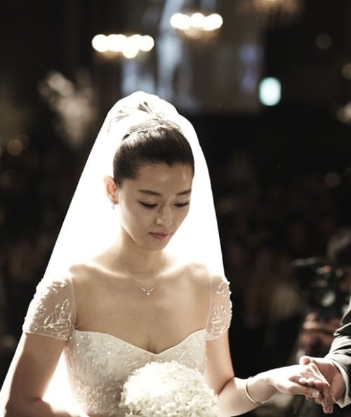 全智賢傳離婚?全智賢婚姻故事堪比韓劇!高帥CEO愛上女神,婚禮燒掉20億是歷代最貴?