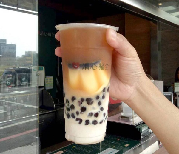 網友熱議！冰淇淋紅茶推薦TOP5：50嵐奪冠、7-11進榜，這家滿滿半杯冰淇淋CP值超高