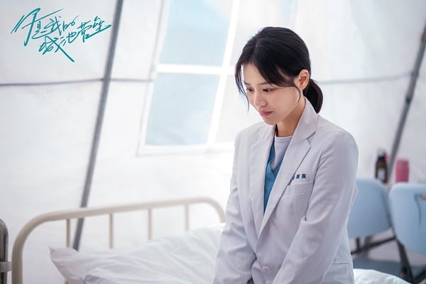 10位演醫生的陸劇女星！楊冪、李沁穿醫師袍美翻，趙麗穎、楊紫都演心理醫生
