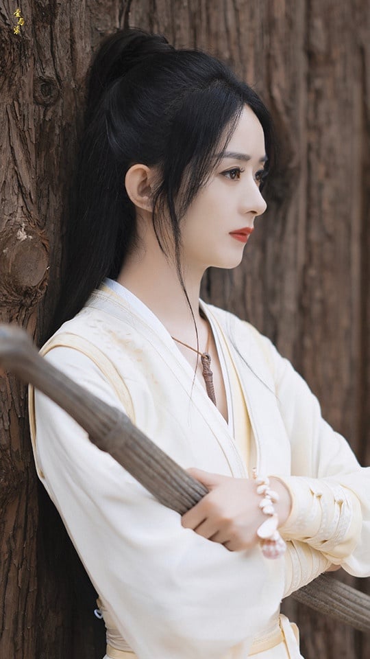 網評2021上半年最美古裝女神TOP 4:趙麗穎 飾演《有翡》周翡