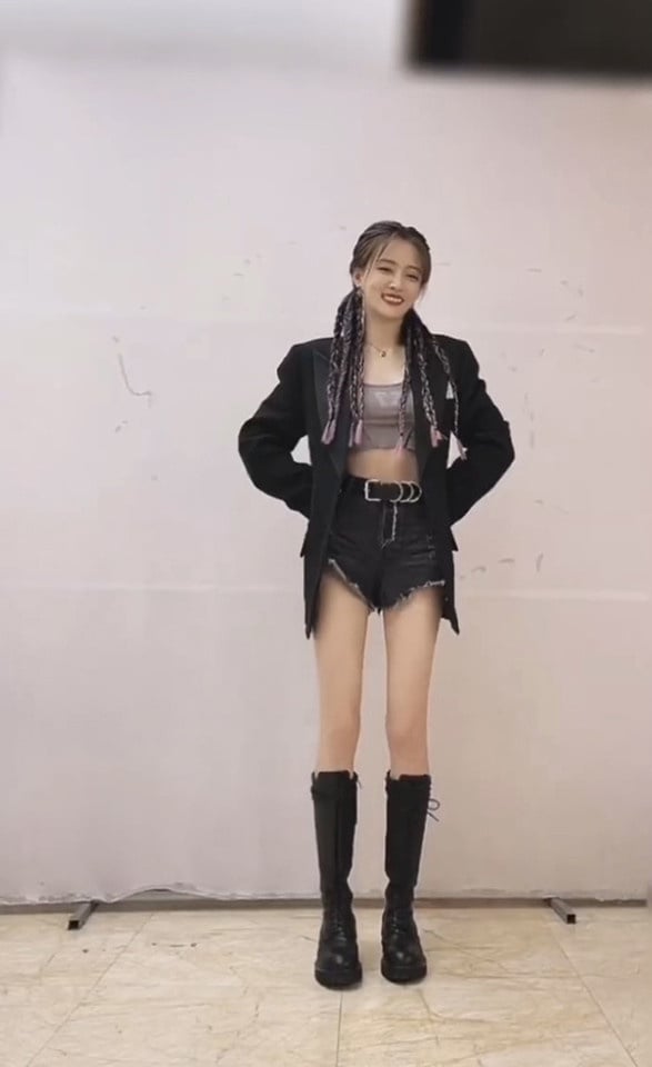 憑大長腿登熱搜的陸劇女星2:徐璐