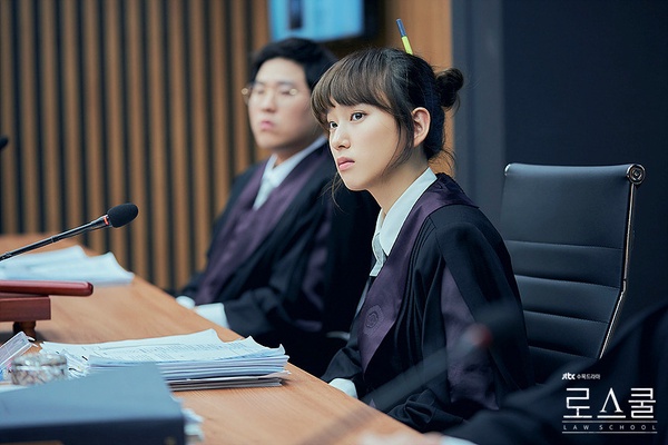 韓網推爆的小眾韓劇！《不瘋不狂不愛你》登韓國Netflix冠軍，這部收視高到韓網嚇一跳