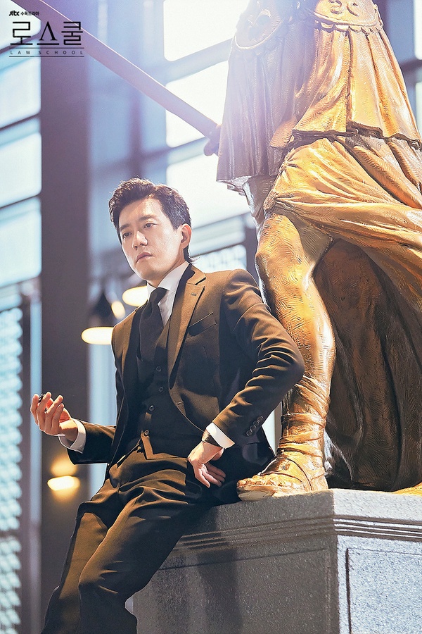 韓網推爆的小眾韓劇！《不瘋不狂不愛你》登韓國Netflix冠軍，這部收視高到韓網嚇一跳