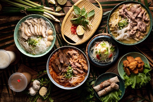 送炸雞年糕、餐點5折！兩大「連鎖韓式料理」外帶優惠開跑，豆腐煲、韓式炸雞都有