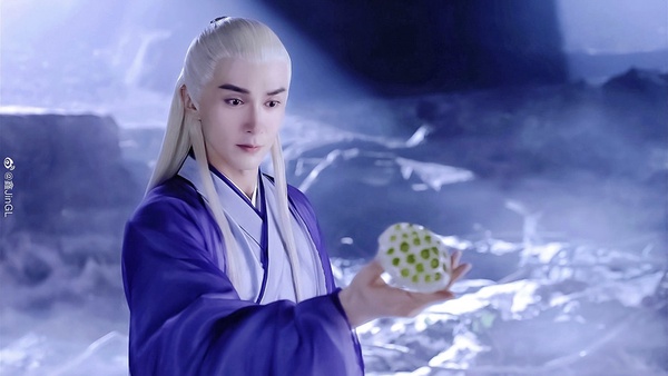 古裝劇讓人一秒心動的「冷面美男」3:《三生三世枕上書》東華帝君 高偉光飾演