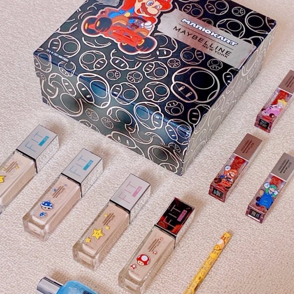 「MAYBELLINE x 瑪利歐聯名彩妝」巨可愛！小金蓋、FITme粉底換上新包裝，遊戲控快收藏