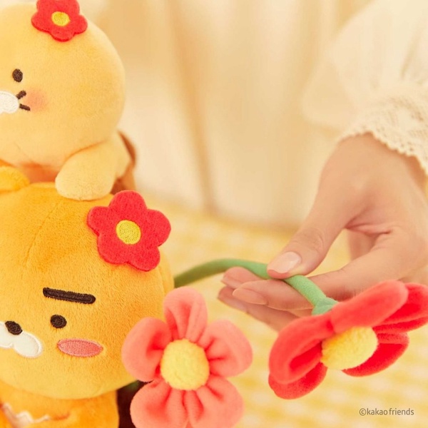 KAKAO FRIENDS花店開張啦！「萊恩&春植盆栽花束」超可愛，花籃花束裝入你的滿滿心意～