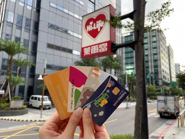 四大超商「低接觸支付回饋」優惠懶人包！7-11滿150元88折、OK超商咖啡第2杯10元