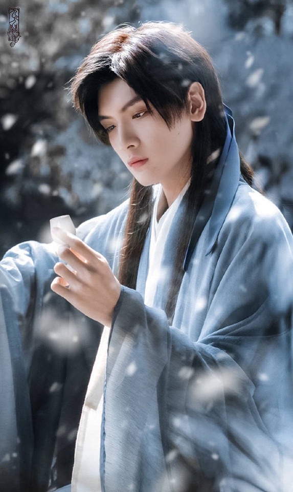 當《你微笑時很美》演員集體穿古裝1：翟瀟聞 飾演 簡陽