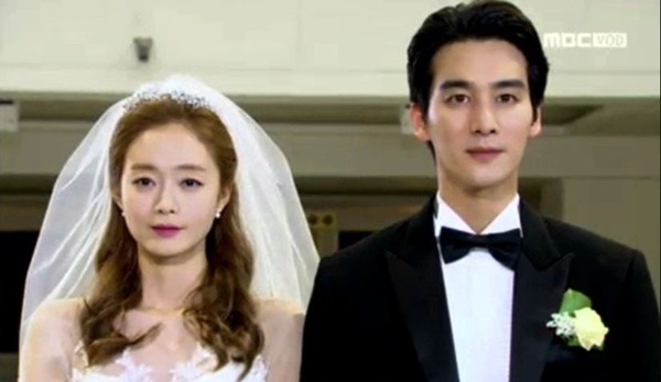 《婚詞離曲》任編的超扯劇情！繼母愛繼子、鬼魂綠眼光束，這幕打趴《妻誘》成最瞎Top1