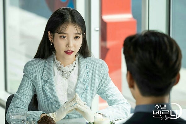 韓劇魔女造型盤點！宋智孝、IU好美艷，金賽綸曾演過白髮魔女，這位魔女更是經典